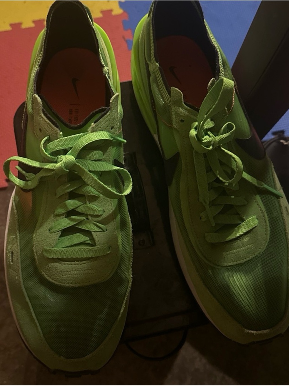 Nike Men’s Bright Green Lace-Up Mesh Sneakers